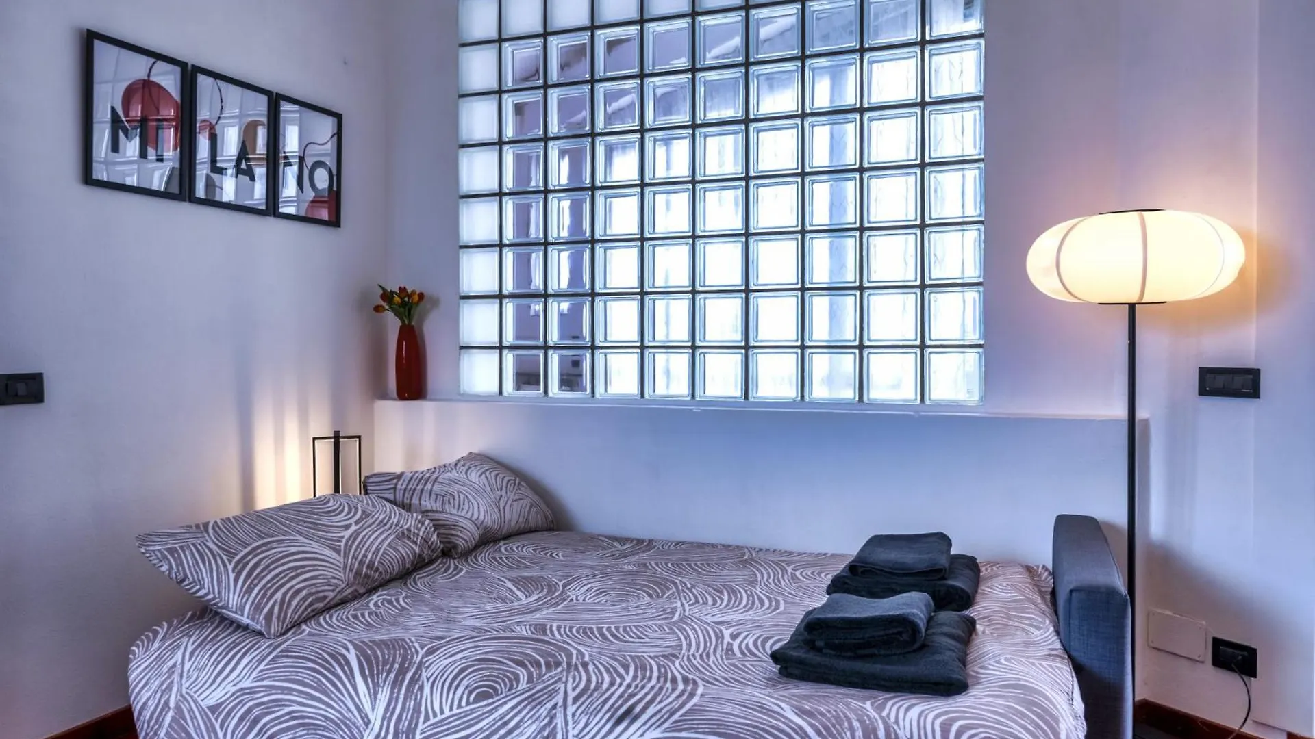 Apartamento Vista Duomo Attico In Centro • Metro A 2 Minuti Milán